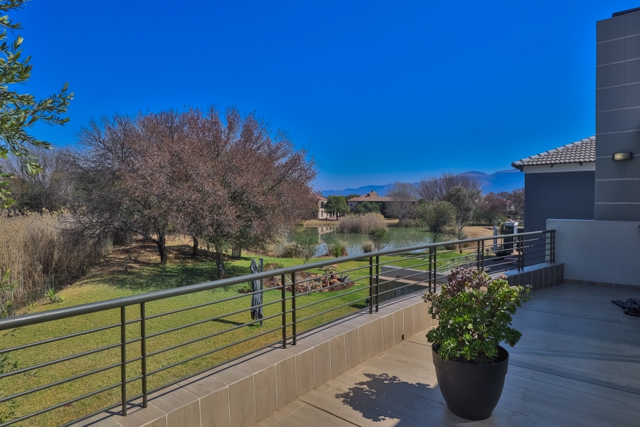 4 Bedroom Property for Sale in WestLake Country Safari Estate North West